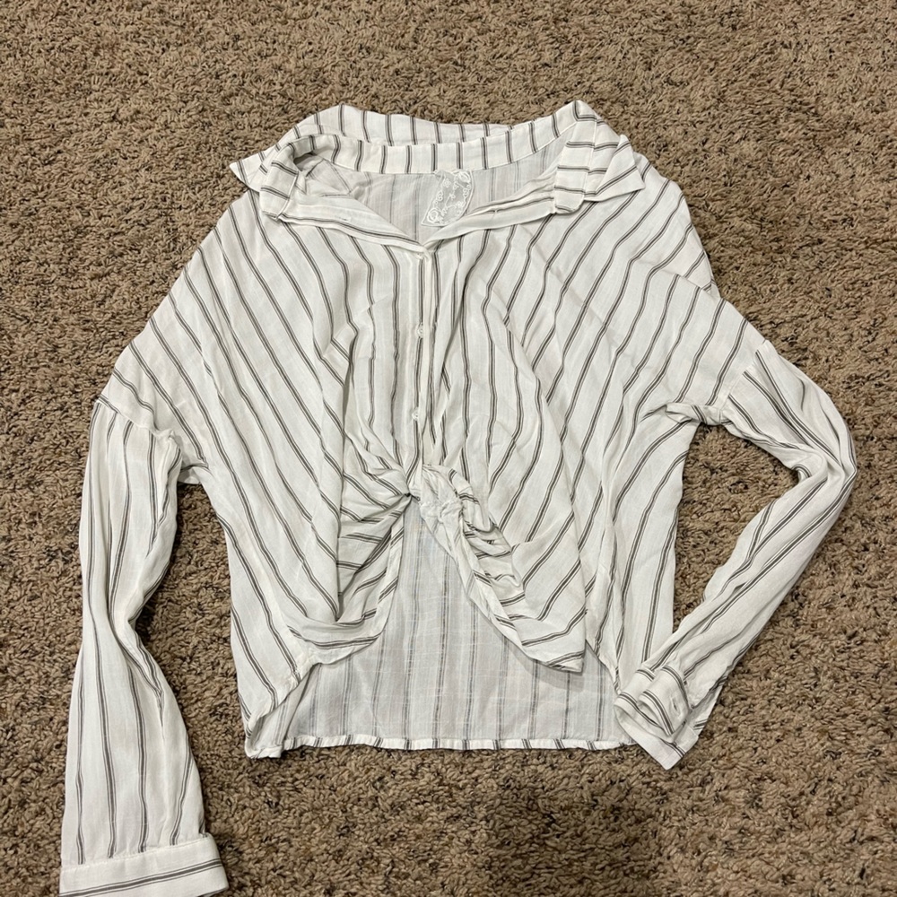Twist tie front top